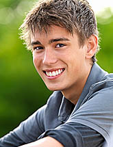 photo of a smiling teenage boy with great teeth